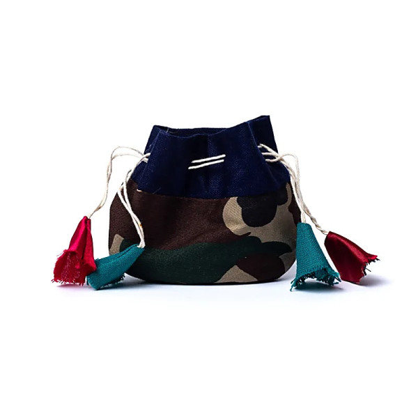 Bracelet en os 21 perles en forme de crânes -- ±1cm