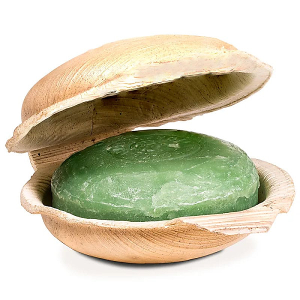 Holy Lama Savon Vetiver Rainforest  en feuille de palmier -- 100 g