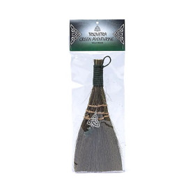 Balai de sorcière Triquetra vert -- 22x10cm