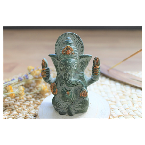 Statuette Ganesh assis en Laiton vert antique 9.2 cm