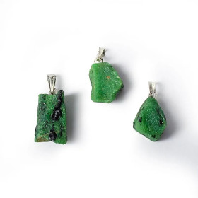 Pendentif pierre précieuse Rubis Zoisite Anyolite brute -- ±