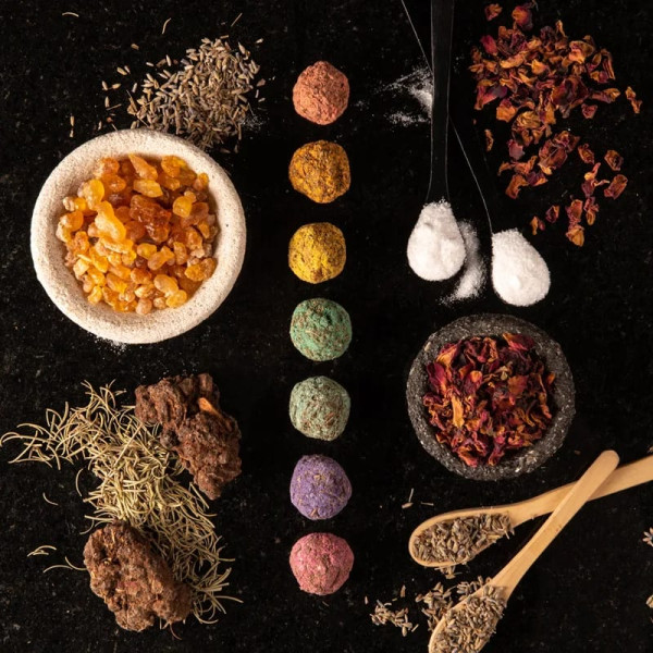 Sagrada Madre Premium 7 Chakra Smudge Bomb -- ±58g