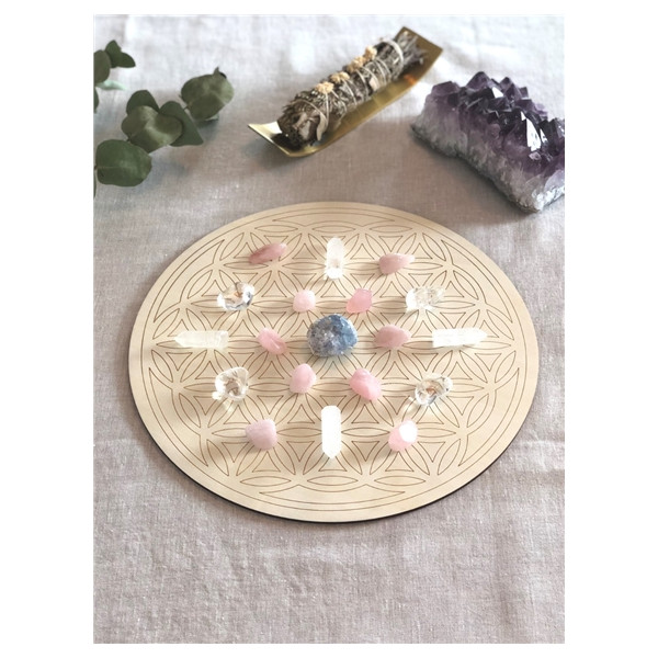 Socle de rechargement en bois Fleur de Vie gravée 30 cm