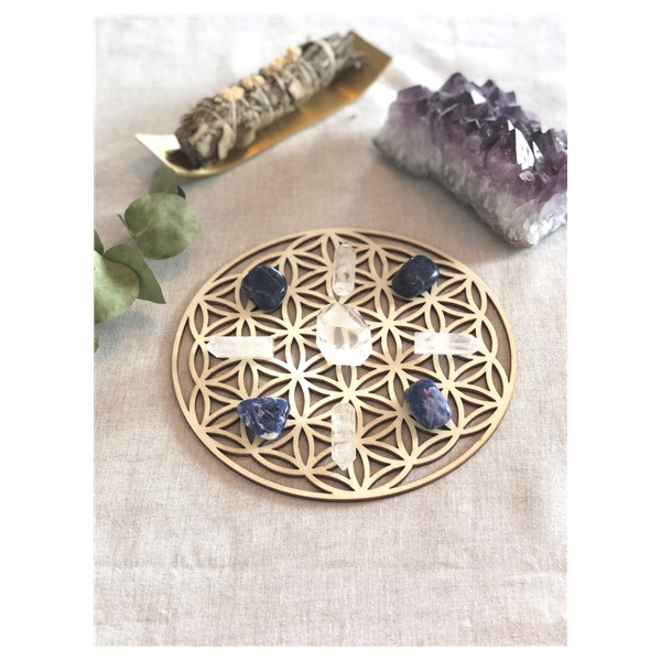 Socle de rechargement en bois Fleur de Vie ajourée 20 cm