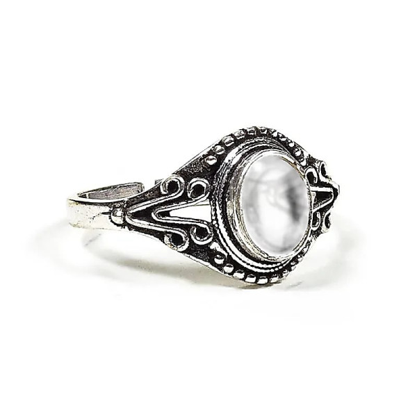 Bague avec cristal de roche -- 0.7cm