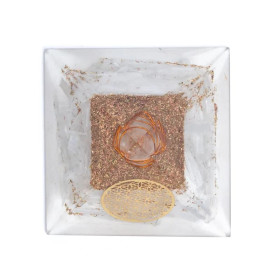 Orgonite Pyramide sélénite fleur de vie -- 7x7x6 cm