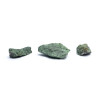 Quartz vert brute avec diopside -- ±3-8 cm； ±1000 g