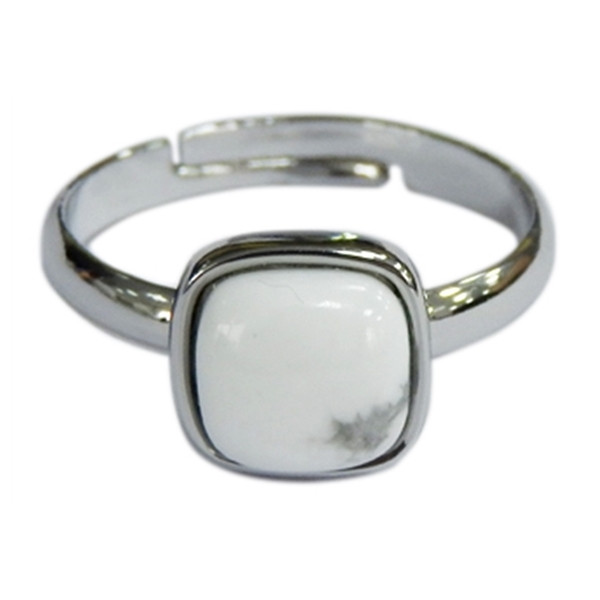 Bague Howlite Blanche Carrée Bombée Métal argenté Ajustable