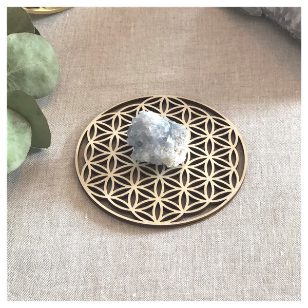 Socle de rechargement en bois Fleur de Vie ajourée 10 cm