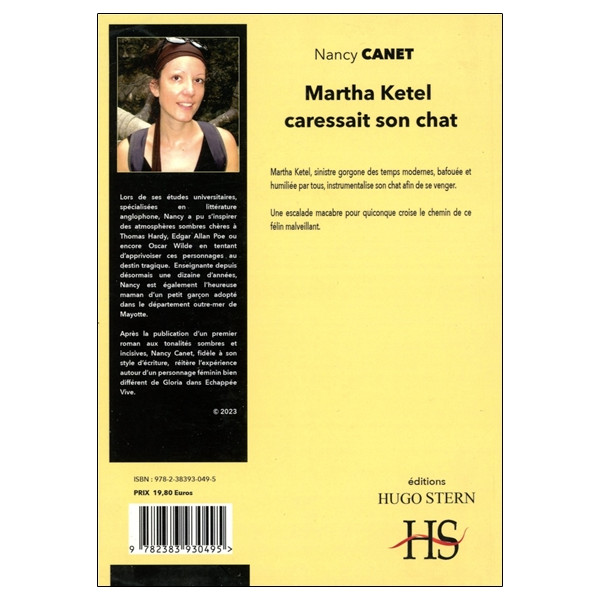 Martha Ketel caressait son chat