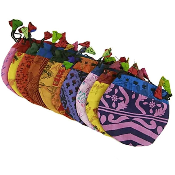 Emballé par 10, Petites bourses Vintage soie couleurs mixtes -- 14x12 cm